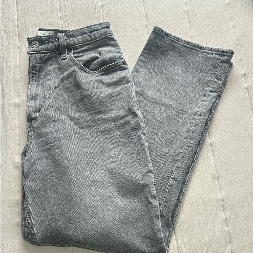 Abercrombie & Fitch Gray Women's Straight Leg Jeans